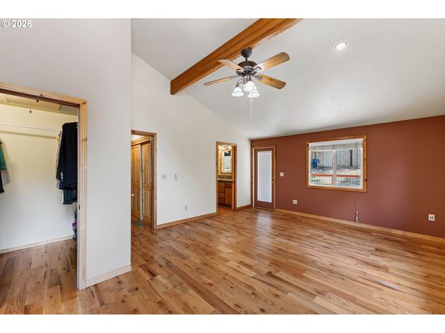 16524 S BRADLEY Rd, Oregon City, OR 97045