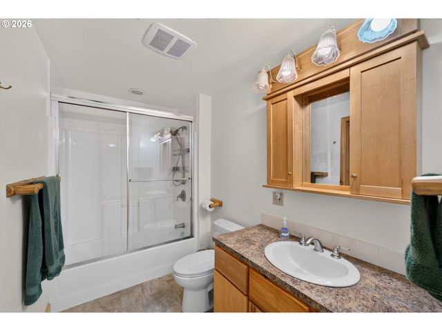 16524 S BRADLEY Rd, Oregon City, OR 97045