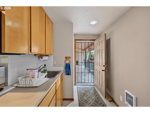 16524 S BRADLEY Rd, Oregon City, OR 97045