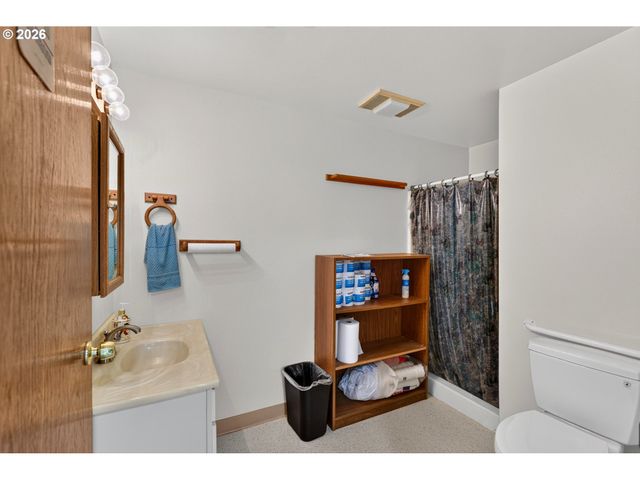 16524 S BRADLEY Rd, Oregon City, OR 97045