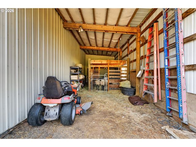 16524 S BRADLEY Rd, Oregon City, OR 97045