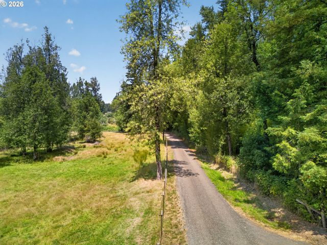 16524 S BRADLEY Rd, Oregon City, OR 97045