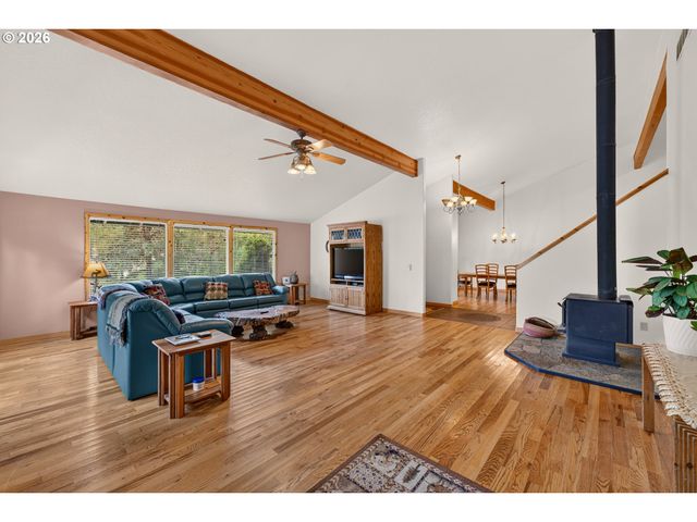 16524 S BRADLEY Rd, Oregon City, OR 97045