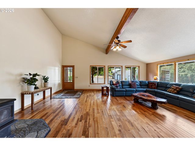 16524 S BRADLEY Rd, Oregon City, OR 97045