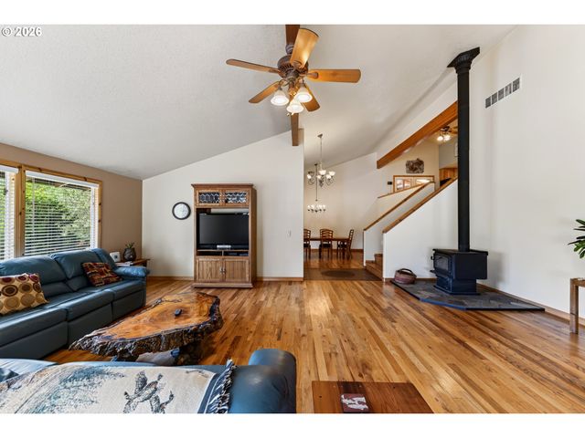 16524 S BRADLEY Rd, Oregon City, OR 97045