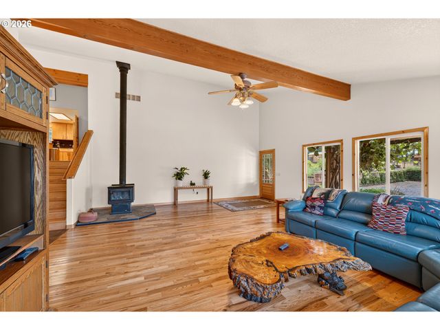 16524 S BRADLEY Rd, Oregon City, OR 97045