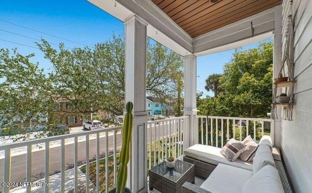 400 14TH Avenue N D, Jacksonville Beach, FL 32250