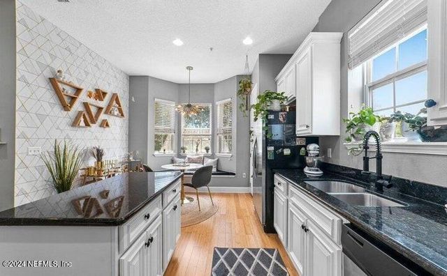 400 14TH Avenue N D, Jacksonville Beach, FL 32250