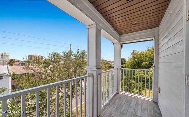 400 14TH Avenue N D, Jacksonville Beach, FL 32250