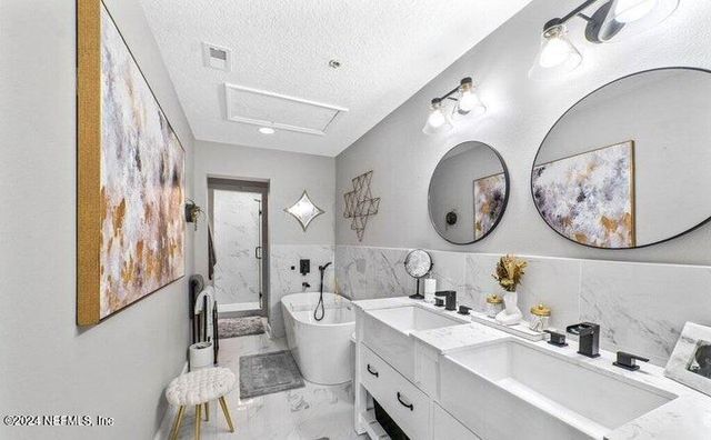 400 14TH Avenue N D, Jacksonville Beach, FL 32250