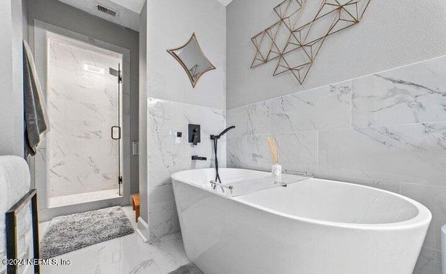 400 14TH Avenue N D, Jacksonville Beach, FL 32250