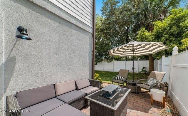 400 14TH Avenue N D, Jacksonville Beach, FL 32250