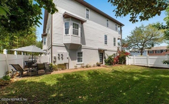 400 14TH Avenue N D, Jacksonville Beach, FL 32250