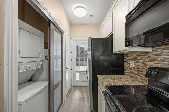 4800 W Lovers Lane 406, Dallas, TX 75209