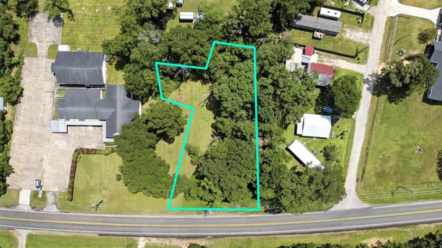 000 State Highway Loop 393, Goodrich, TX 77335