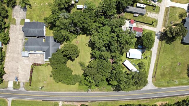 000 State Highway Loop 393, Goodrich, TX 77335