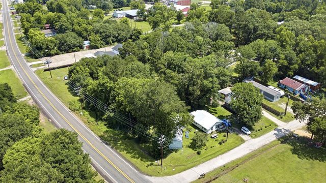 000 State Highway Loop 393, Goodrich, TX 77335