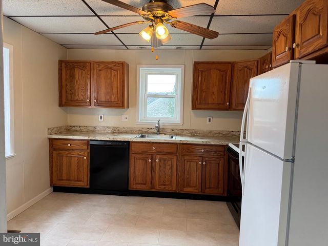 350 W LINCOLN HWY, Coatesville, PA 19320