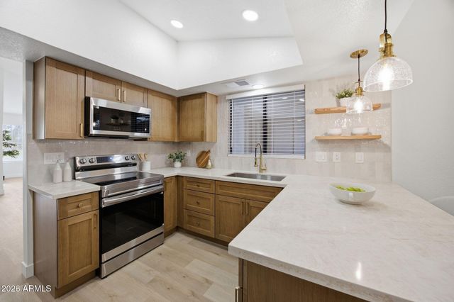 7515 W SEQUOIA Drive, Glendale, AZ 85308