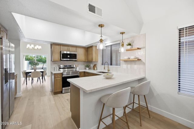 7515 W SEQUOIA Drive, Glendale, AZ 85308