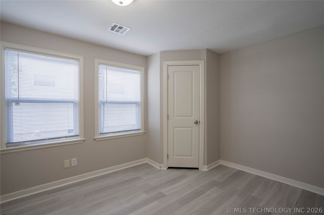 6942 E 10th Street, Tulsa, OK 74112