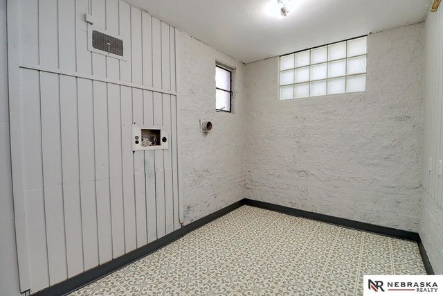 2601 Woodsdale Boulevard, Lincoln, NE 68502