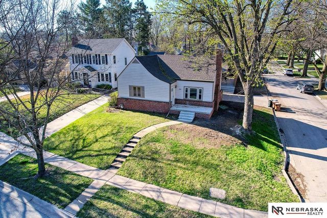 2601 Woodsdale Boulevard, Lincoln, NE 68502