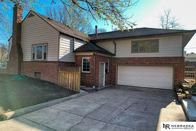 2601 Woodsdale Boulevard, Lincoln, NE 68502