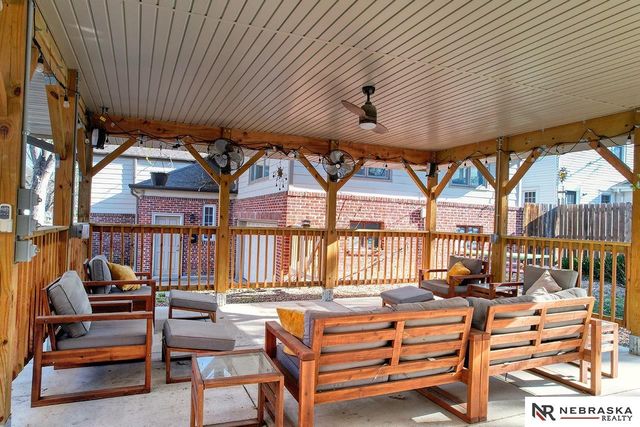 2601 Woodsdale Boulevard, Lincoln, NE 68502