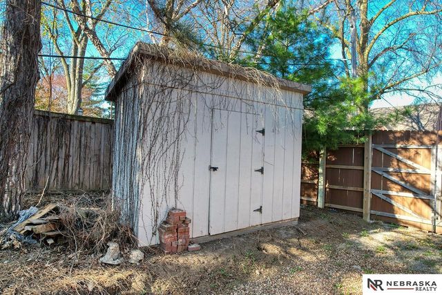 2601 Woodsdale Boulevard, Lincoln, NE 68502