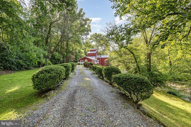 6908 S ROXBURY MILL RD, Spotsylvania, VA 22551