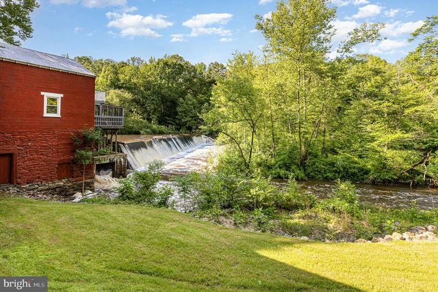 6908 S ROXBURY MILL RD, Spotsylvania, VA 22551