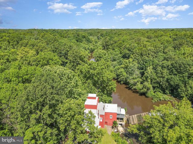 6908 S ROXBURY MILL RD, Spotsylvania, VA 22551