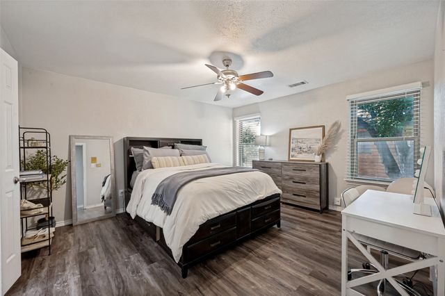 5727 Remington Park Square, Dallas, TX 75252
