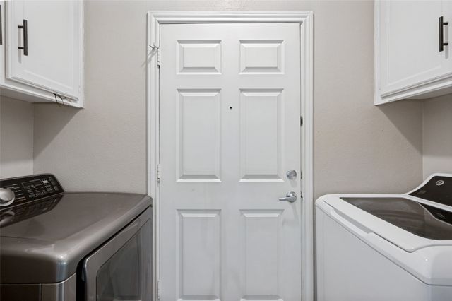 5727 Remington Park Square, Dallas, TX 75252