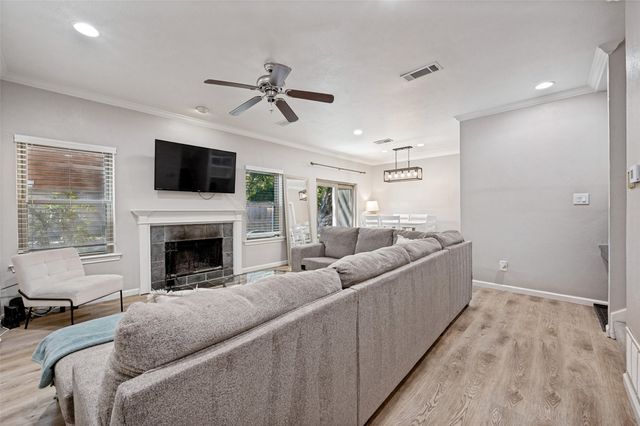 5727 Remington Park Square, Dallas, TX 75252