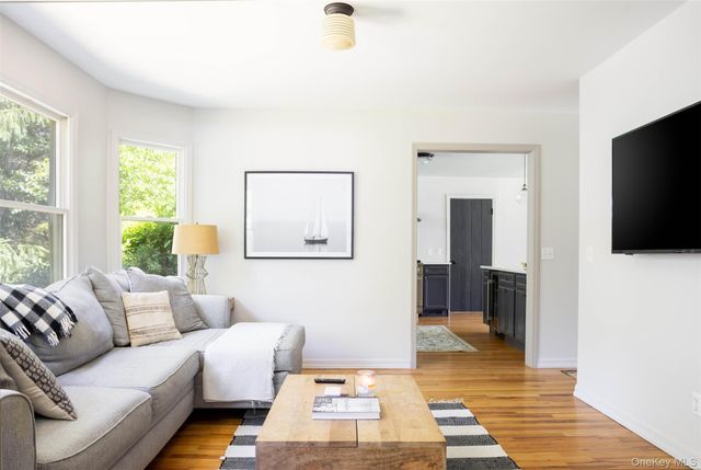 2700 Harbor Lane, Cutchogue, NY 11935