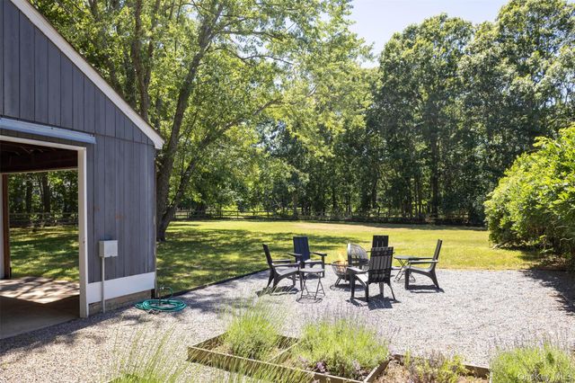 2700 Harbor Lane, Cutchogue, NY 11935