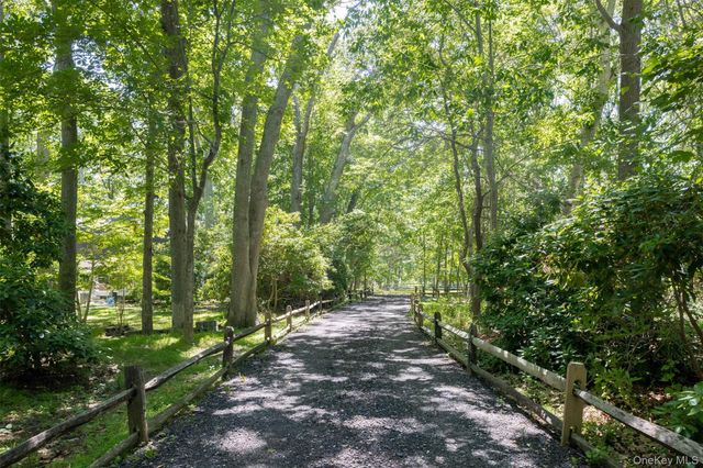 2700 Harbor Lane, Cutchogue, NY 11935