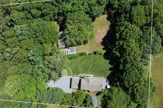 2700 Harbor Lane, Cutchogue, NY 11935