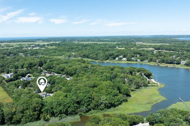 2700 Harbor Lane, Cutchogue, NY 11935
