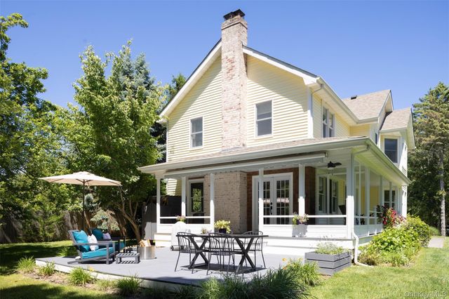 2700 Harbor Lane, Cutchogue, NY 11935