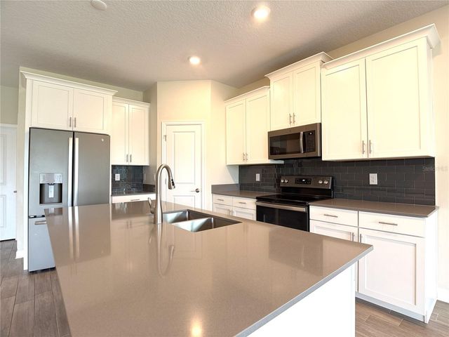 2638 CAMDEN PARK LOOP, Davenport, FL 33837