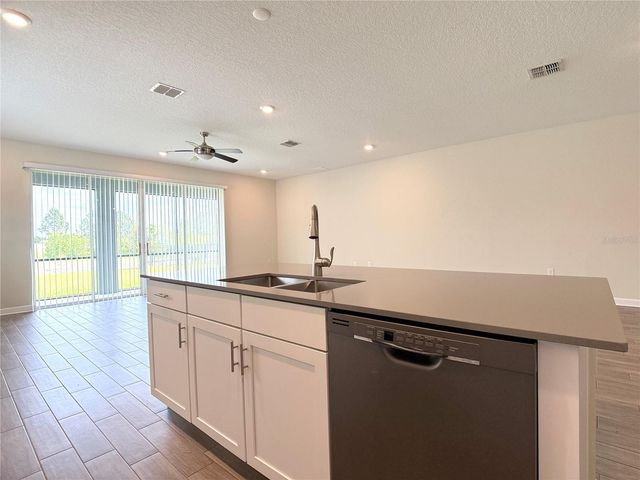 2638 CAMDEN PARK LOOP, Davenport, FL 33837