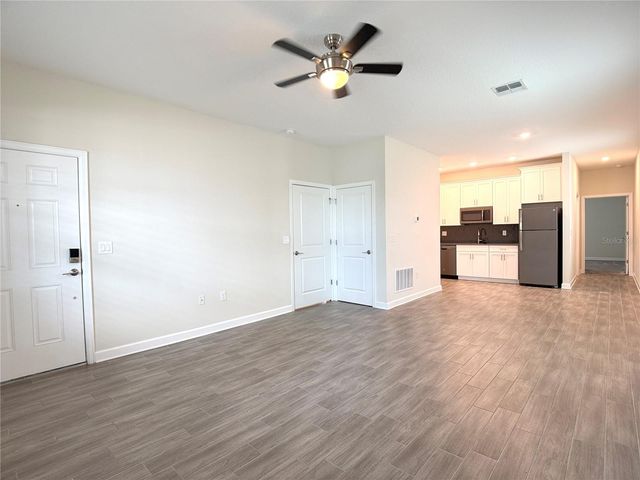 2638 CAMDEN PARK LOOP, Davenport, FL 33837