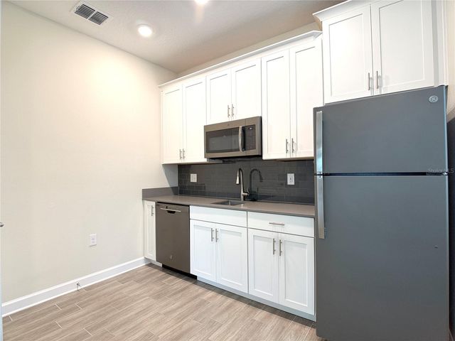 2638 CAMDEN PARK LOOP, Davenport, FL 33837