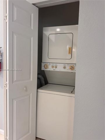 1969 Freeport Ln 1969, Riviera Beach, FL 33404