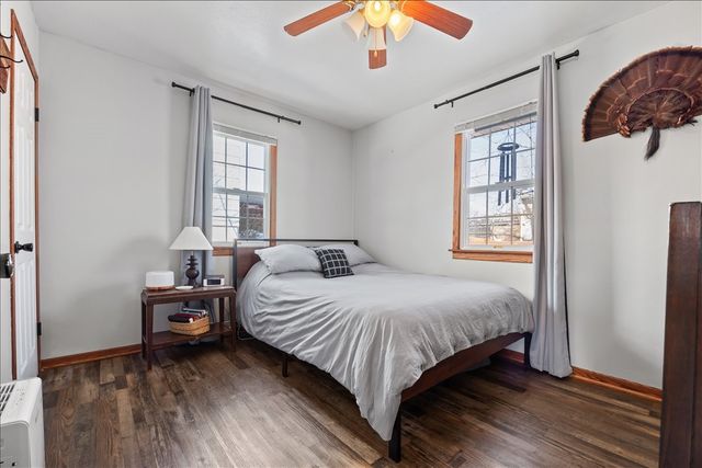 1112 N 8th Avenue E, Newton, IA 50208