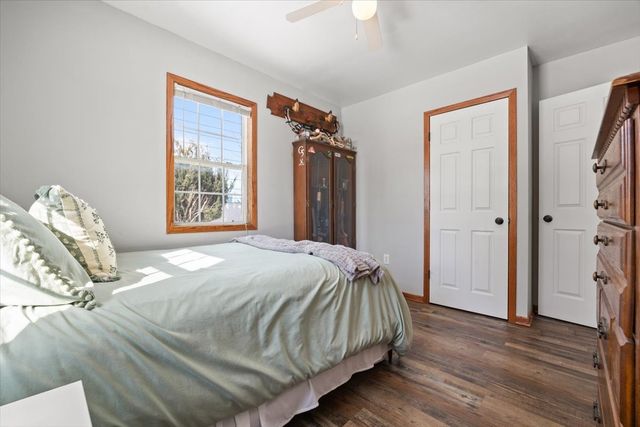 1112 N 8th Avenue E, Newton, IA 50208