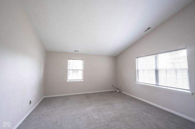 136 E Lullaby Court, Greenfield, IN 46140